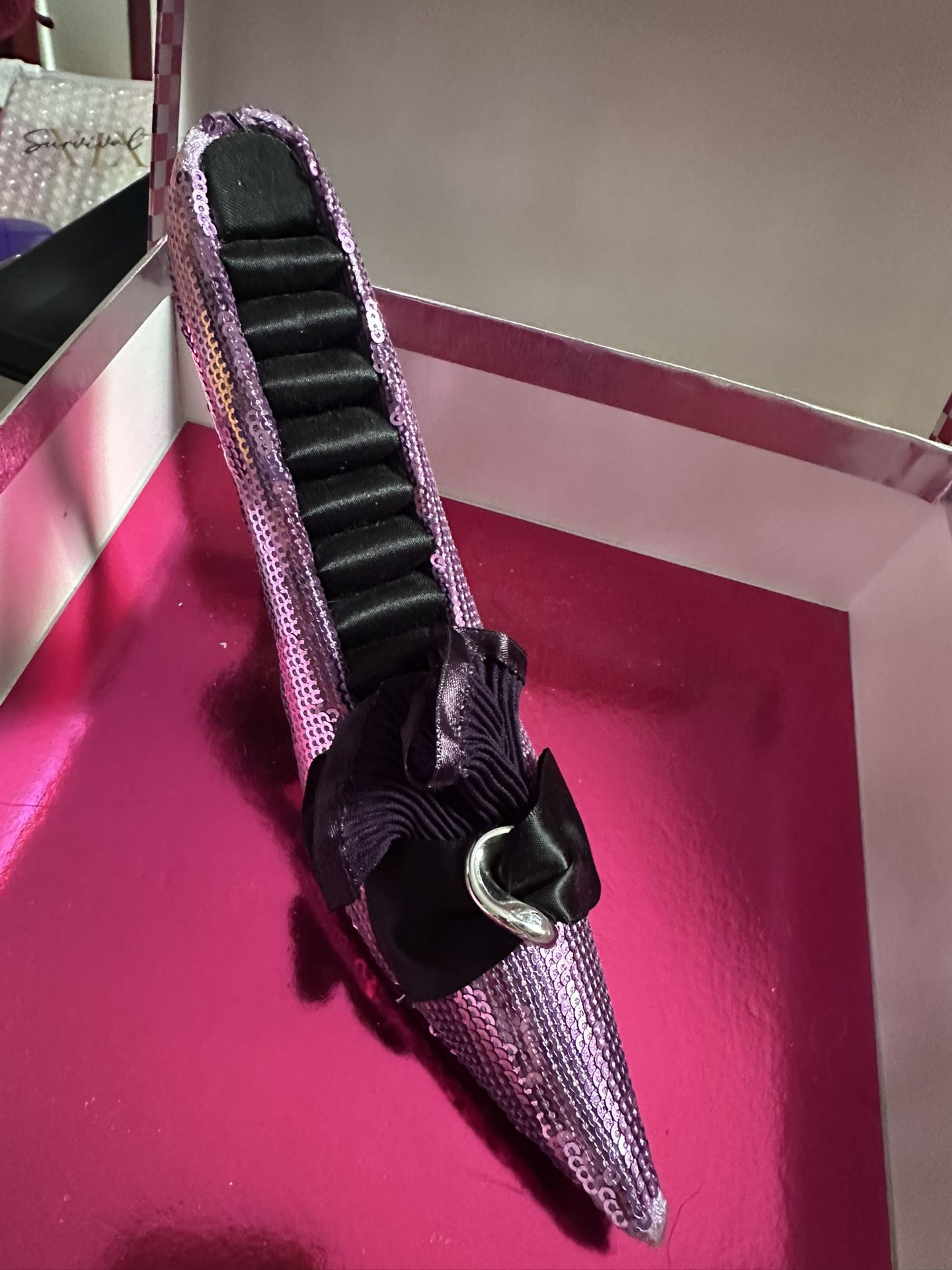 high heel ring holder