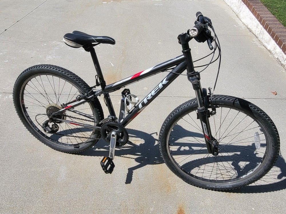 Trek 820 Singletrack Bike