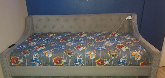 Twin Trundle bed
