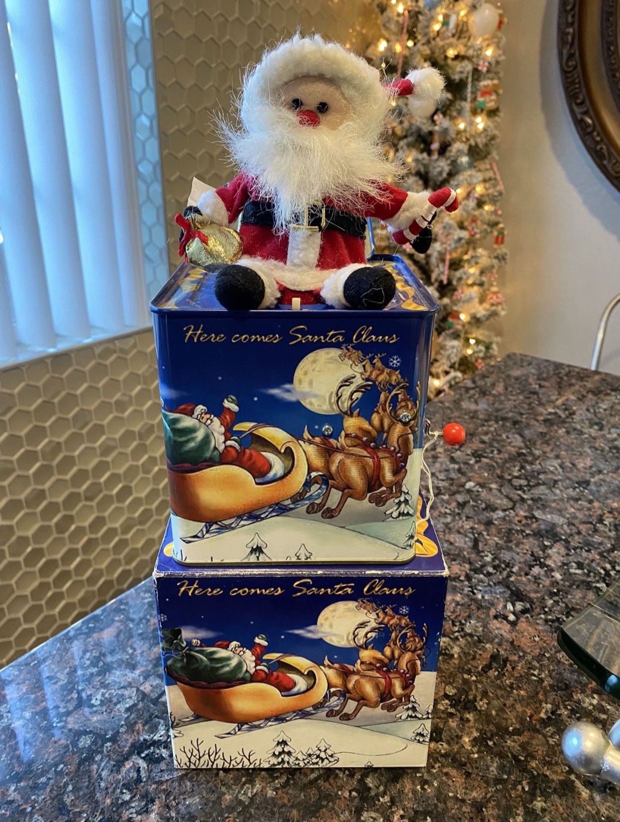 SANTA IN THE BOX JACK IN THE BOX SANTA CLAUS