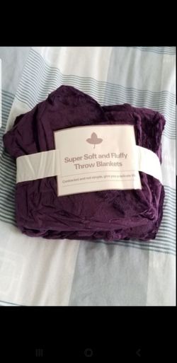 Fleece blanket twin size purple