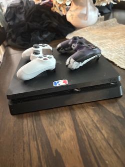 PS4 console and controller