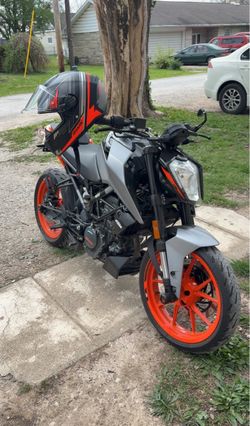 Ktm duke 200