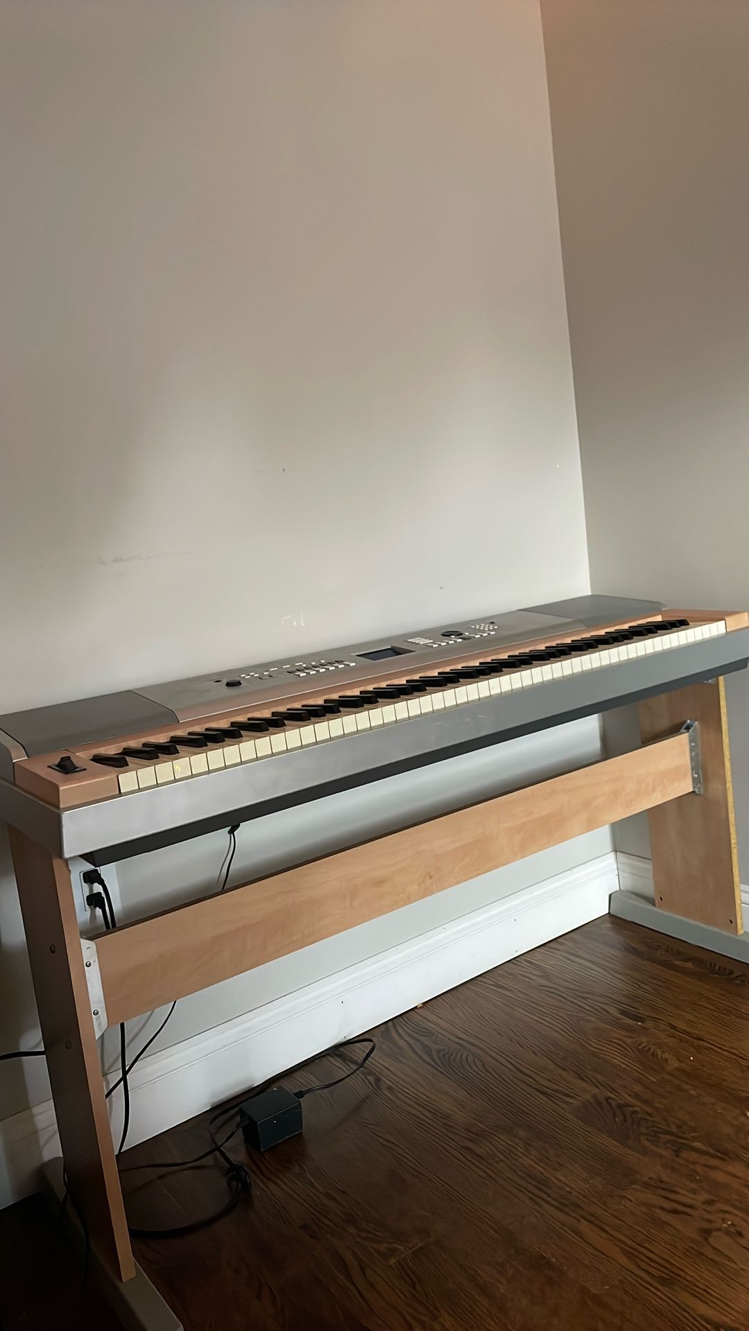 Yamaha Portable Piano Model DGX-620