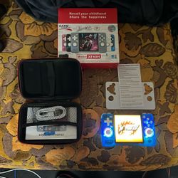 Brand New XF40H Retro Gaming Handheld With 22,030 Games And Case!