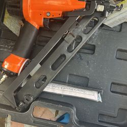 Pierce 15 Gauge Professional Hardwood Finish Nailer