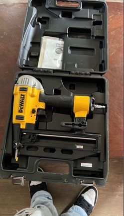 DeWalt Pneumatic Framing Nailer with Case