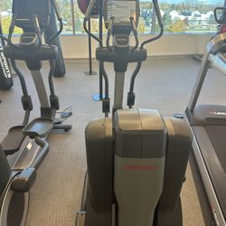 Life Fitness Elliptical Elevation. 