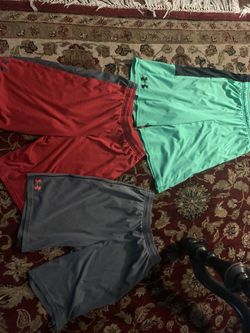 Three Under Armour Shorts Youth Lg