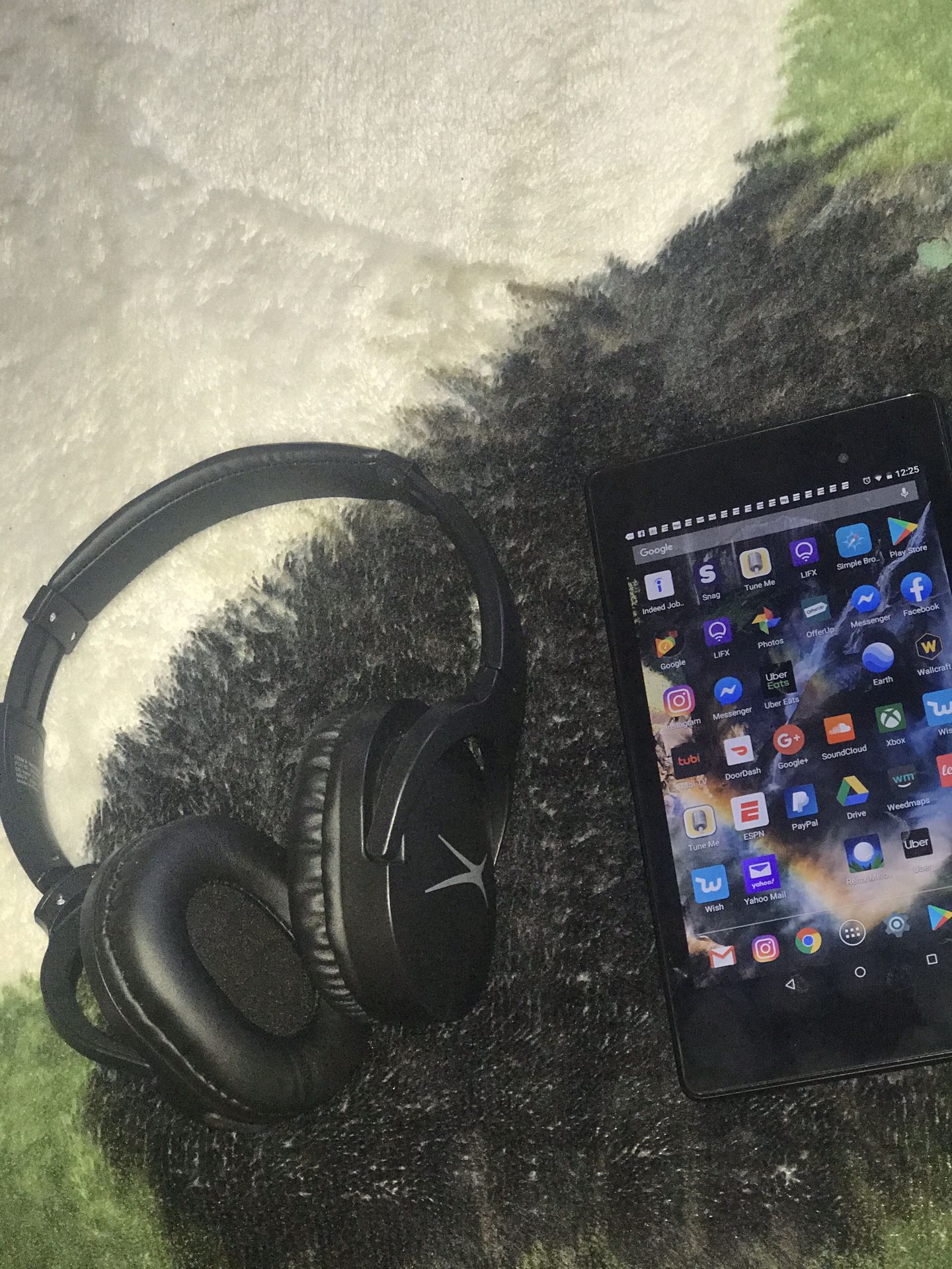 Nexus tablet fast processor and Bluetooth headphones