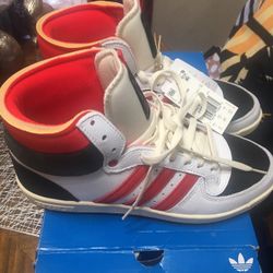 Tenis Nuevos Size 10 De Hombre Marca Adidas New Never Used 