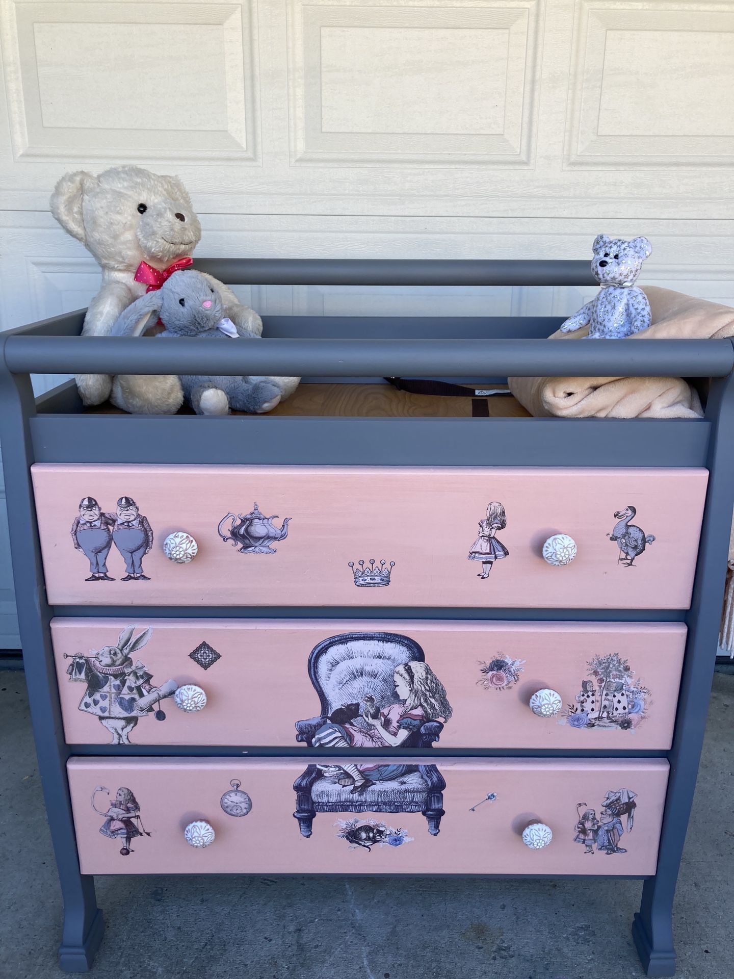 Baby changing Table