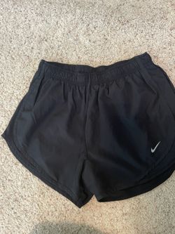 nike women’s shorts
