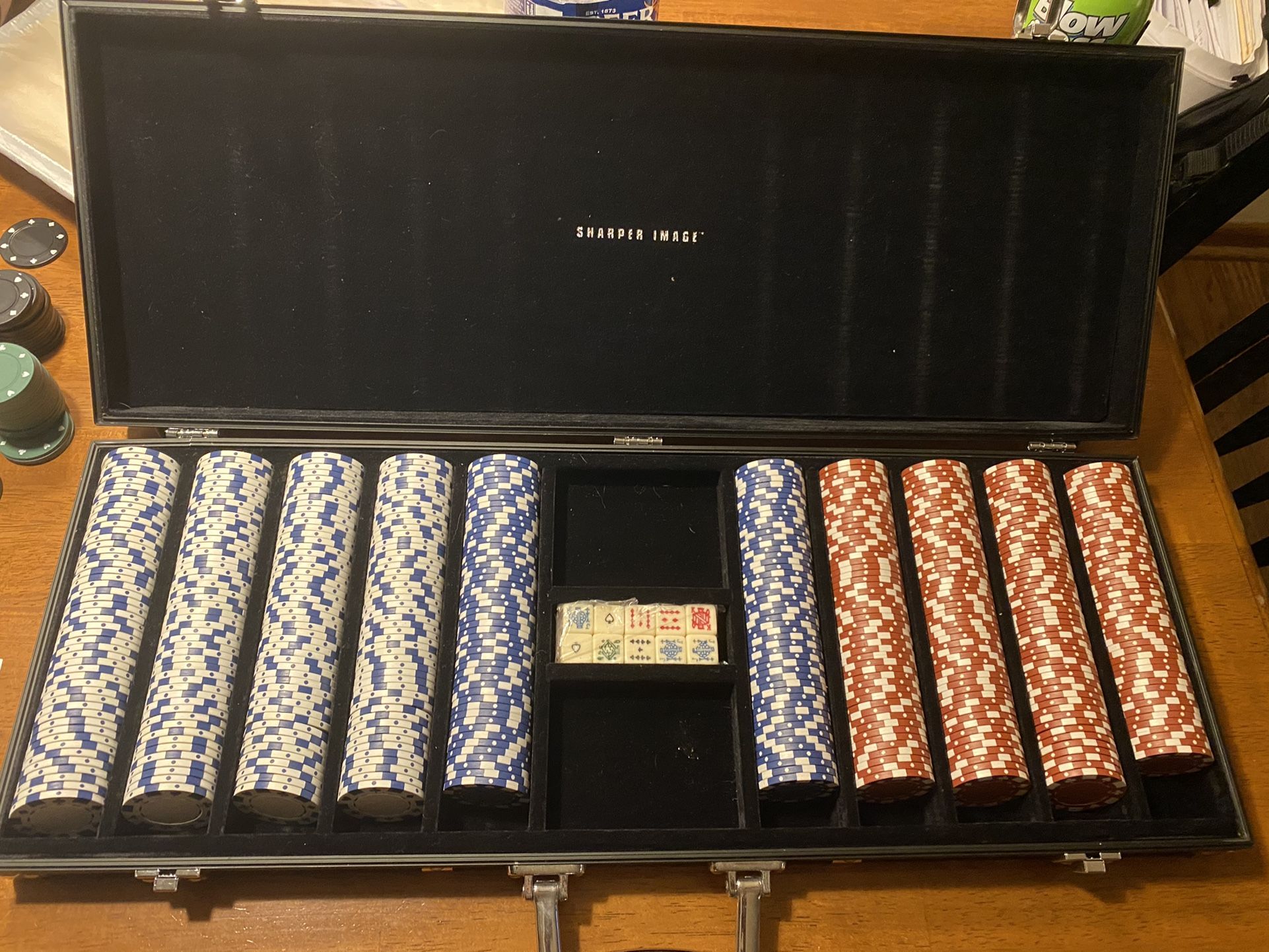 500 Chip Tournament Class Sharper Image Poker Set - 3 Colors