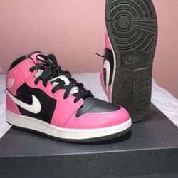 Jordan 1 Mid Pinksicke (GS)