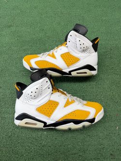 JORDAN 6 YELLOW ORCHE SIZE 9.5