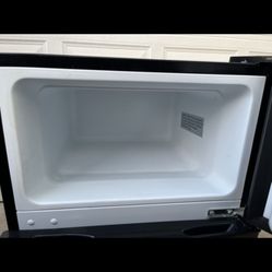 Hisense Mini Fridge 