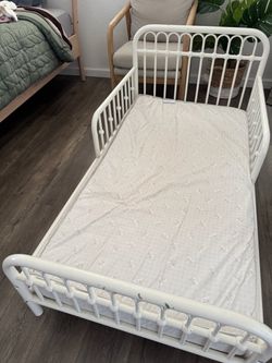 Toddler bed and mattress