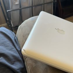 MacBook 13”—16gb RAM( Fast Computer)