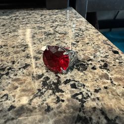 RED BLING GEM RING sz.7.5