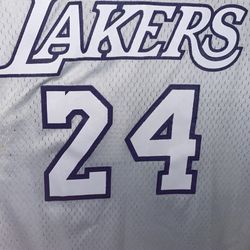 Kobe White jersey large 