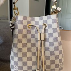 Louis Vuitton Neonoe BB