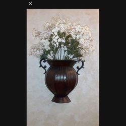 3D Hanging Flower Vase Display. 11 Inches tall. Flowers Not Included