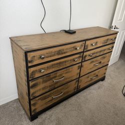 Dresser 