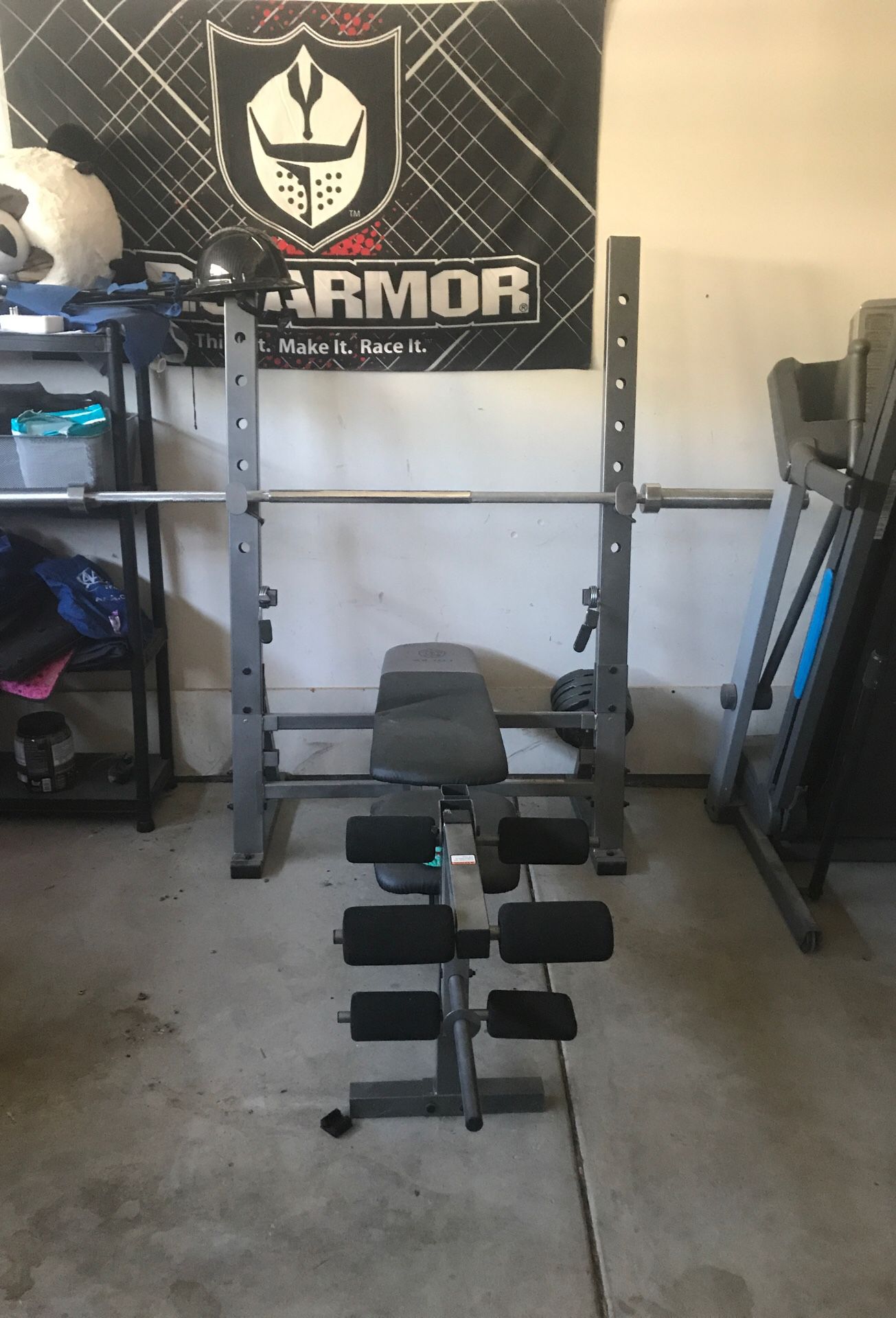 Gold gym weight bench