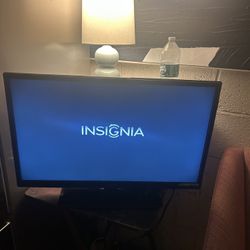 28 Inch Insignia Moniter