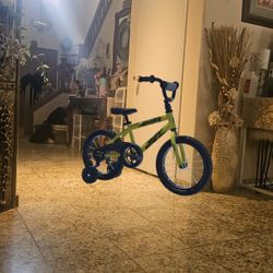 USED LIKE NEW Huffy 18" Rock It Bicycle