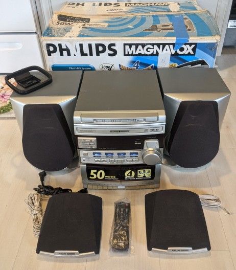 Philips Magnavox Mini Stereo System with Remote