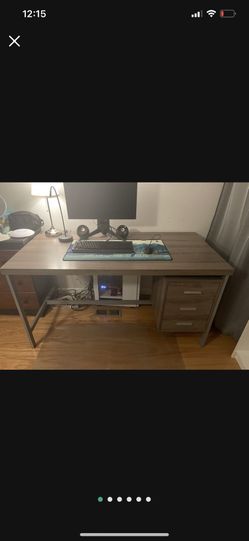 2 Office Desks For The Price Of 1!