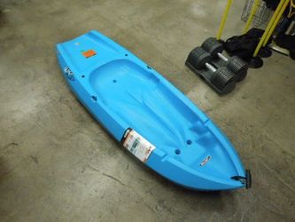 Used Lifetime Wave Youth 6 ft Sit On Top Kayak