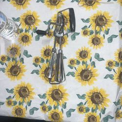 Vintage Hand Mixer/Egg Beater Manual Stainless Steel w Black Handle 