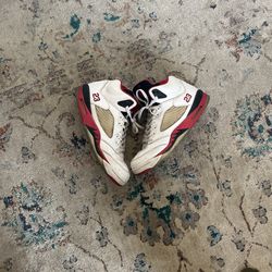 Jordan 5 Fire Red