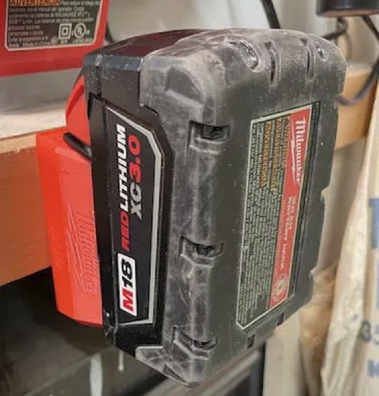 Milwaukee m18 Battery Mount 
