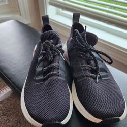 OnCloud Women's Shoes Size 10