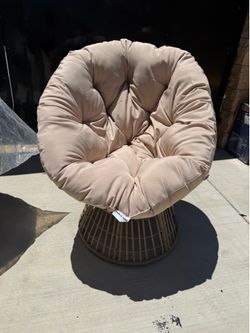 Wicker Papasan Chair with 360-degree Swivel, Beige Cushion and Brown Frame. Indoor and Outdoor Use