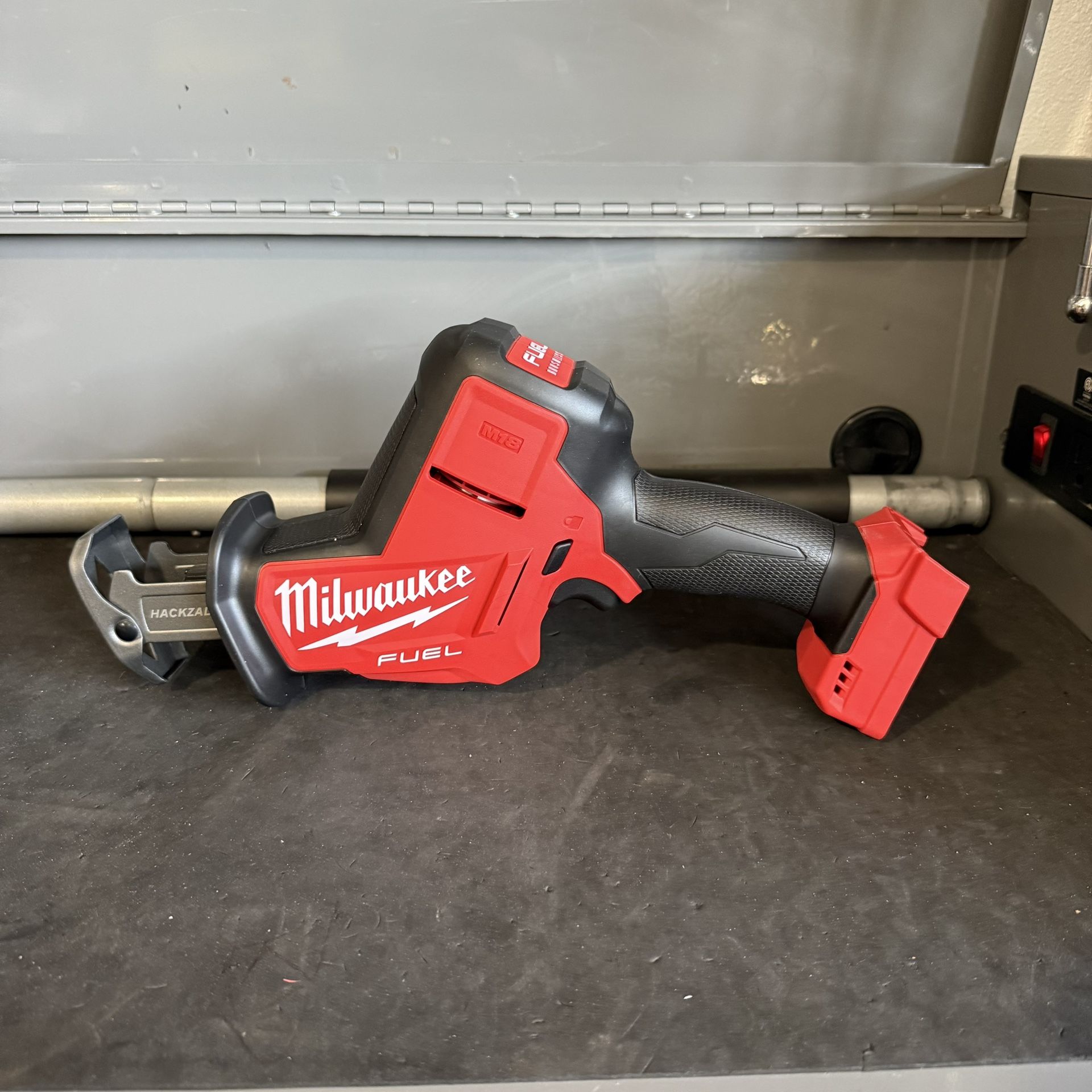 Milwaukee M18 FUEL 18V Lithium-Ion Brushless Cordless HACKZALL Reciprocating Saw (Tool-Only)