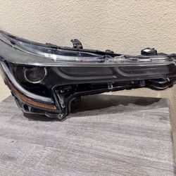 2020 To 2022 TOYOTA COROLLA RH HEADLIGHT