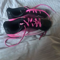 Soccer Shoes 20$