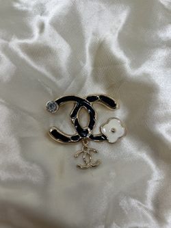 C Brooch/ very attractive/classy