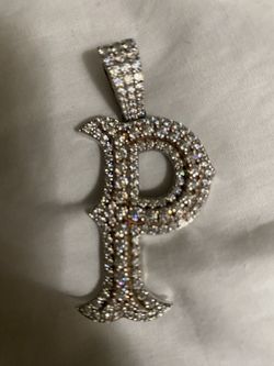 “P” pendant