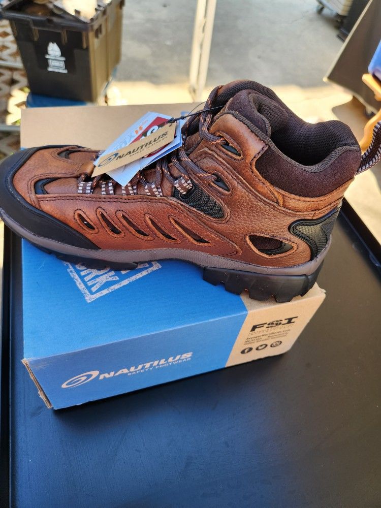 Nautilus Work Boots