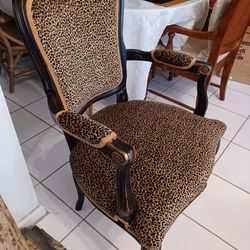 Beautiful Leopard Chair