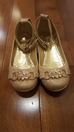 Beautiful gold dress shoes