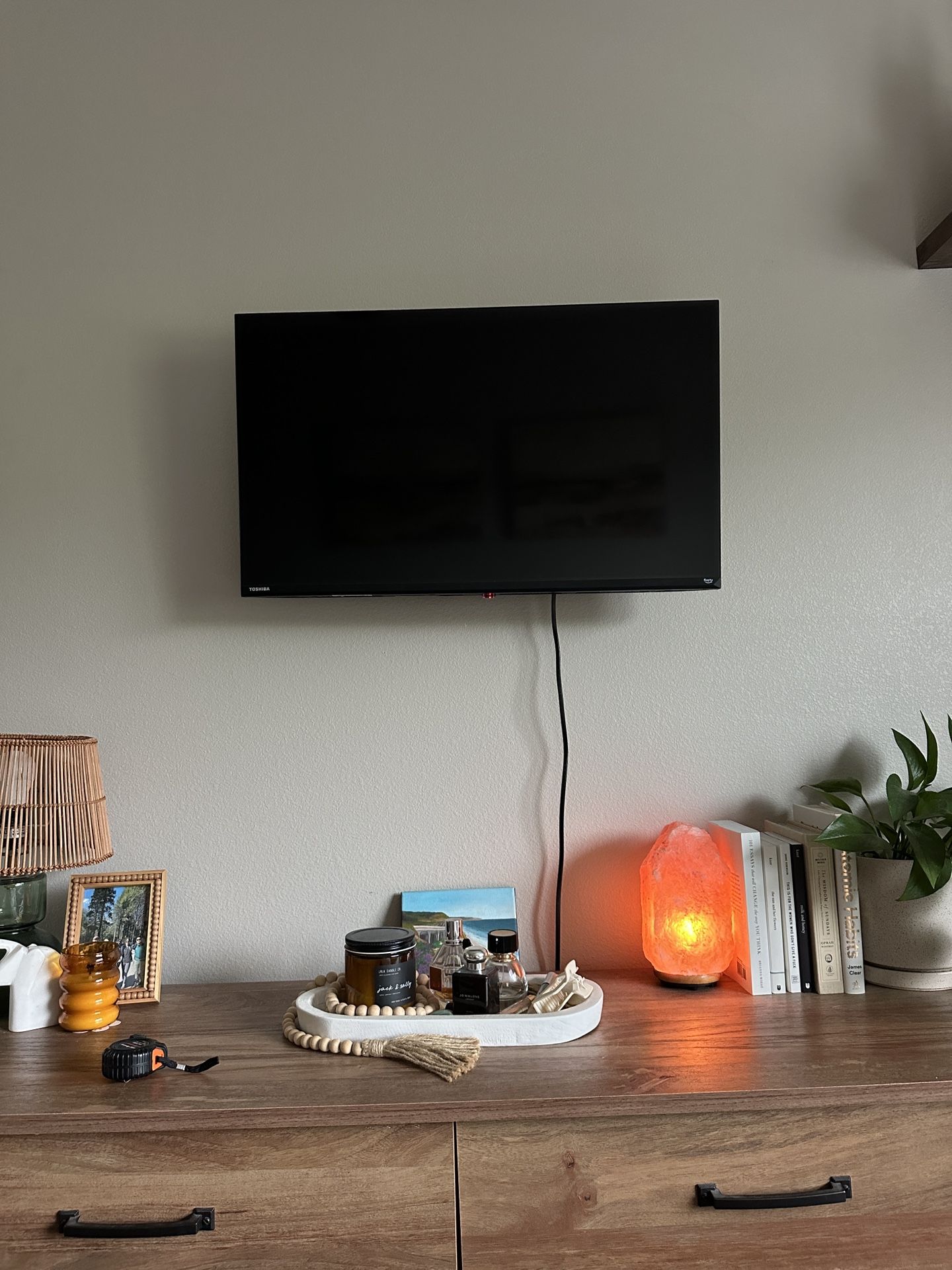 32 Inch Toshiba Fire TV (Wall Mount Included If Interested)