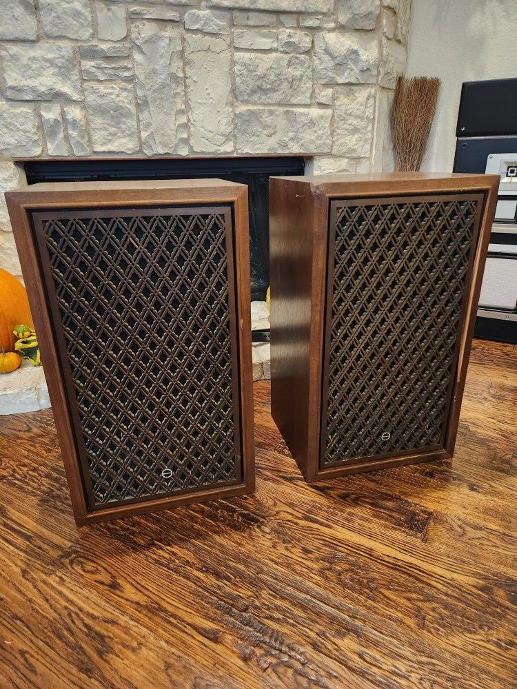 Vintage Sansui SP-2000 Speakers Made In Japan