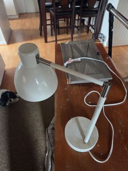 Table lamp